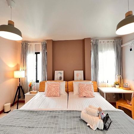 Por Poshtel Kanchanaburi Eksteriør billede