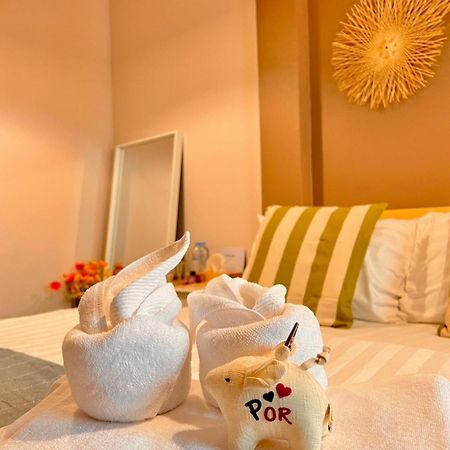 Por Poshtel Kanchanaburi Eksteriør billede