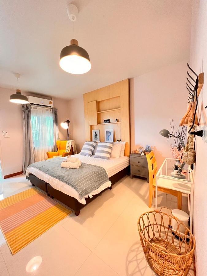 Por Poshtel Kanchanaburi Eksteriør billede