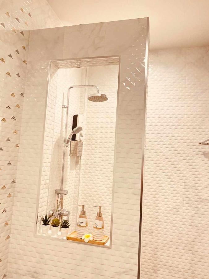 Por Poshtel Kanchanaburi Eksteriør billede