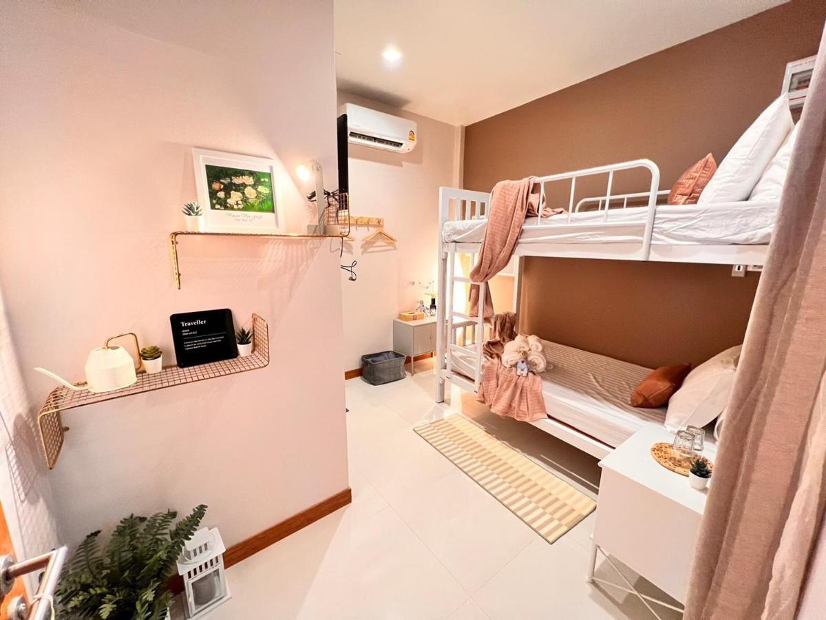 Por Poshtel Kanchanaburi Eksteriør billede