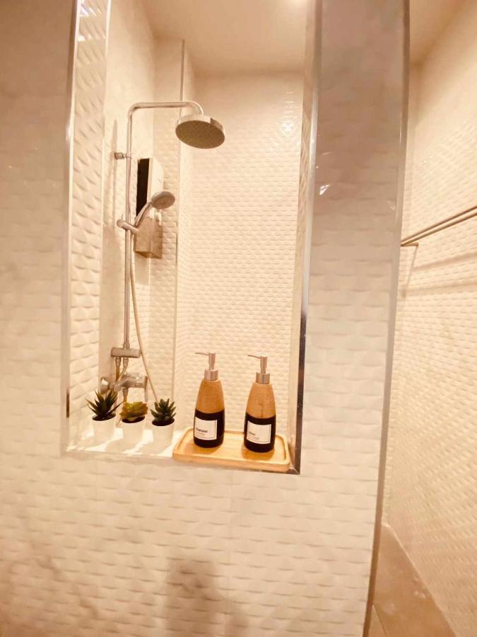 Por Poshtel Kanchanaburi Eksteriør billede