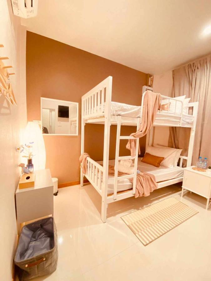 Por Poshtel Kanchanaburi Eksteriør billede