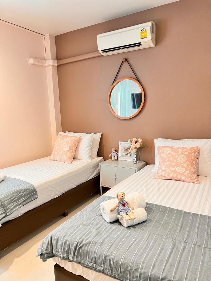 Por Poshtel Kanchanaburi Eksteriør billede
