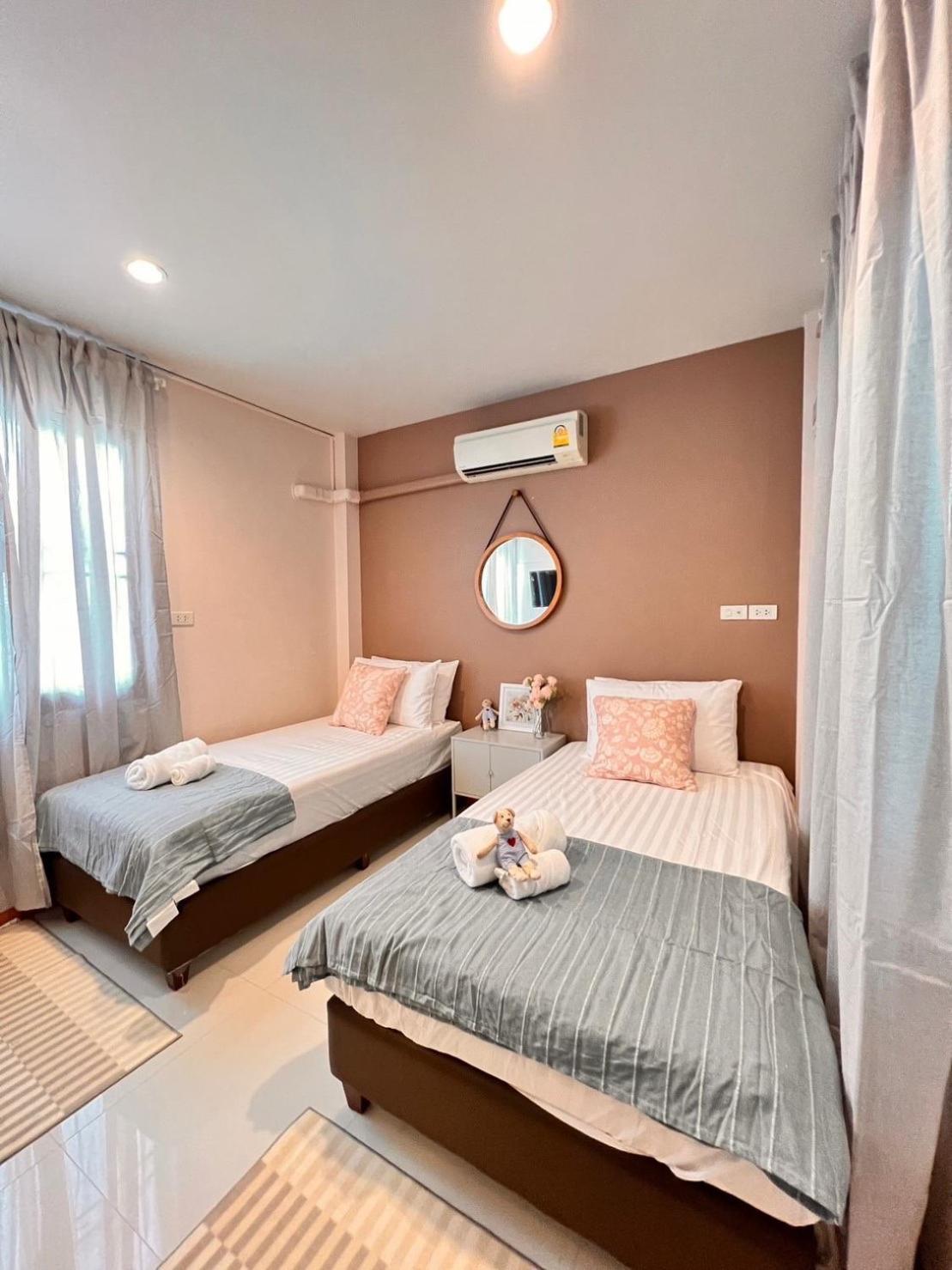 Por Poshtel Kanchanaburi Eksteriør billede
